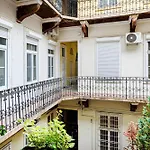 Chic 2Br Flat Near The Opera
