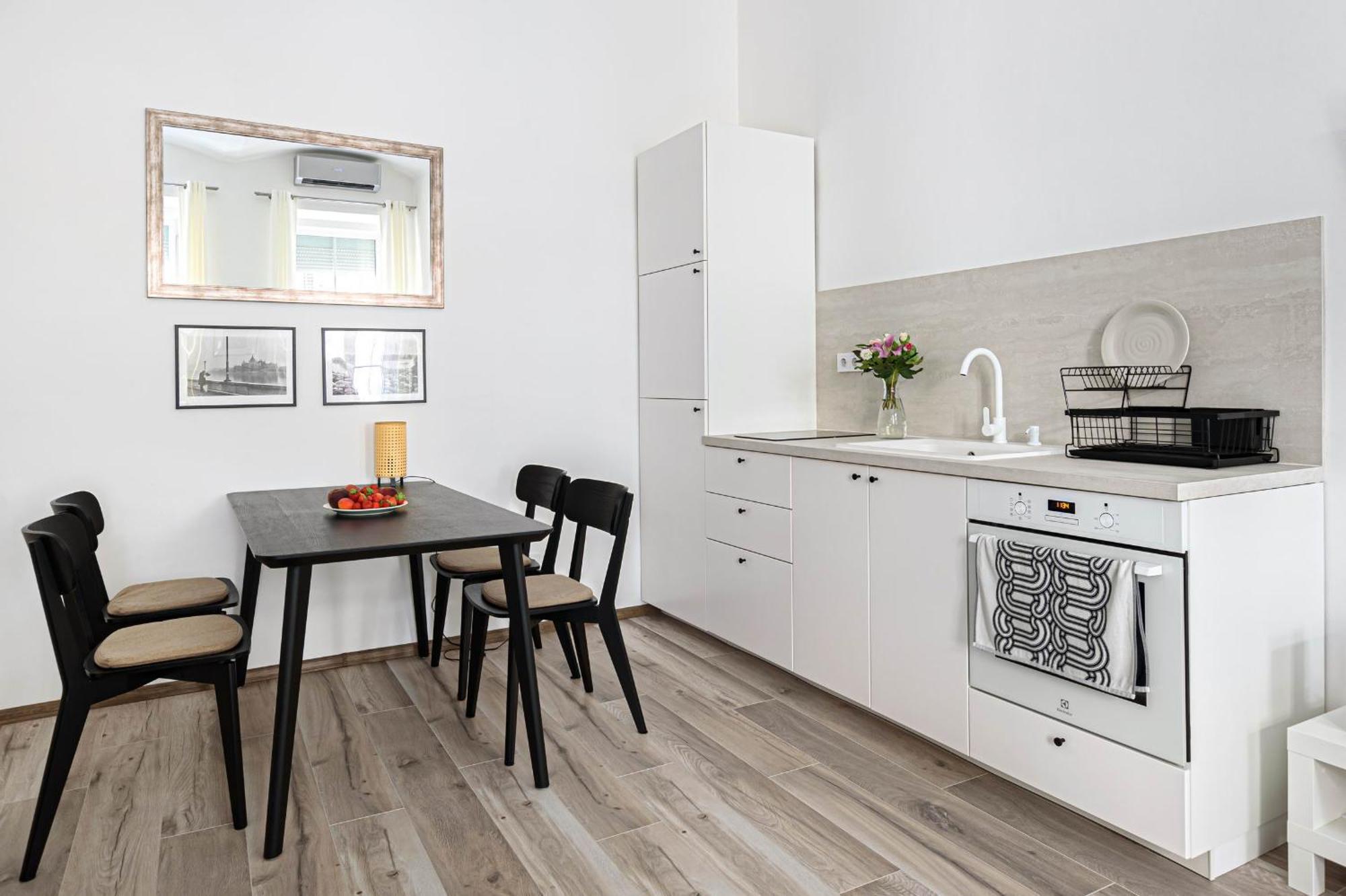Chic 2br Flat Near The Opera *