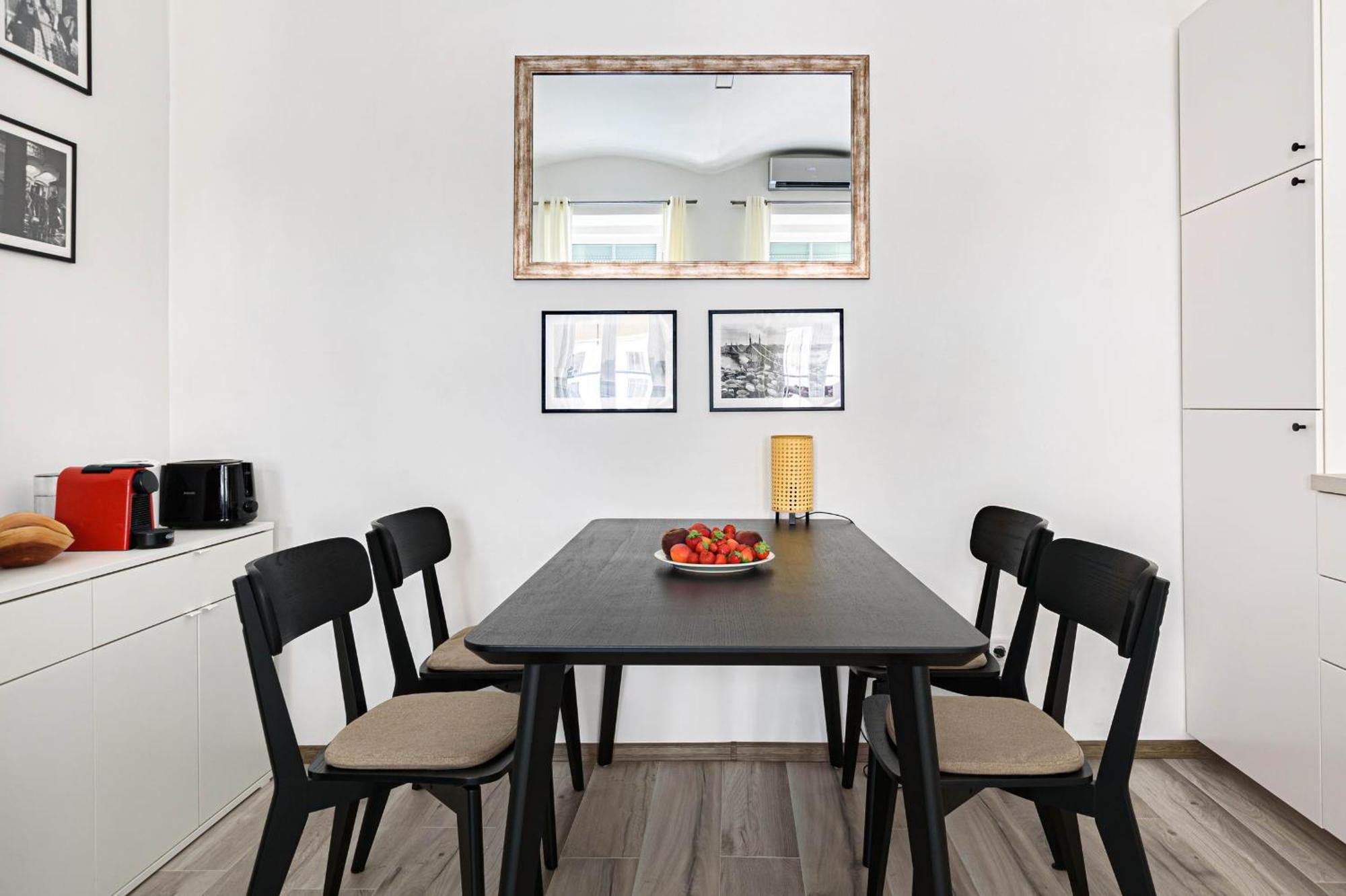 Chic 2br Flat Near The Opera