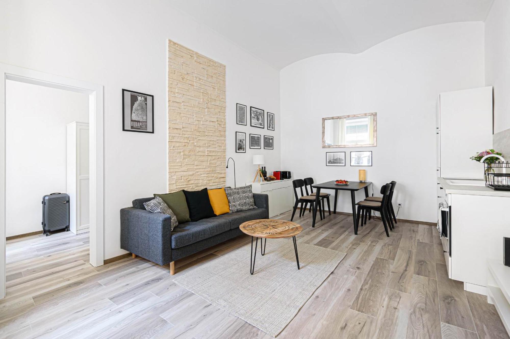 Chic 2br Flat Near The Opera Apartment *